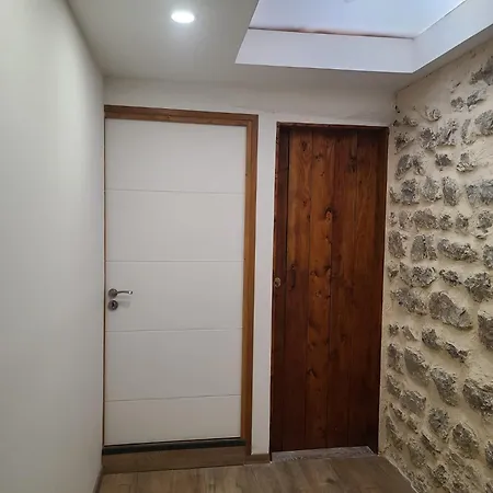 Le De La Baume Apartment *